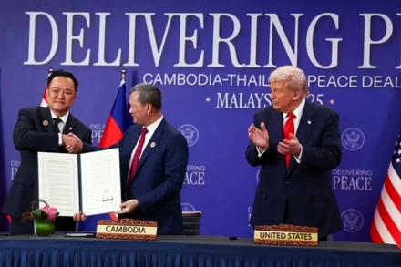 [Video] Mỹ hỗ trợ 45 triệu USD thúc đẩy hòa bình Thái Lan – Campuchia