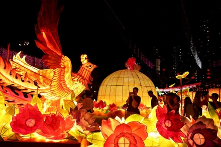 [Video] Sắc màu Trung Thu rộn ràng khắp châu Á