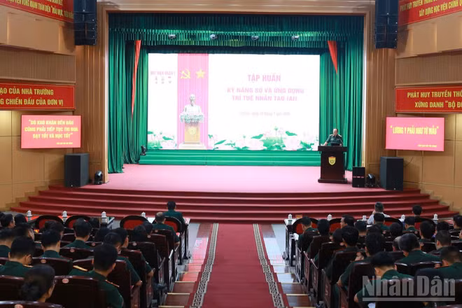 Học viện Quân y tổ chức tập huấn kỹ năng số và ứng dụng trí tuệ nhân tạo cho cán bộ, nhân viên, học viên trong toàn Học viện.