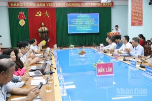 Quang cảnh buổi làm việc.