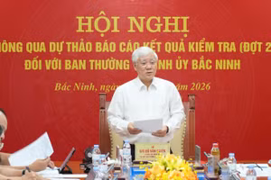 Đồng chí Đỗ Văn Chiến, Ủy viên Bộ Chính trị, Phó Chủ tịch Thường trực Quốc hội, Trưởng Đoàn kiểm tra, giám sát số 14 của Bộ Chính trị, Ban Bí thư chủ trì buổi làm việc tại Bắc Ninh.