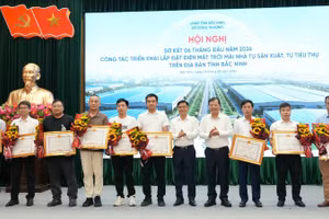 Nhiều tập thể, cá nhân được tỉnh Bắc Ninh khen thưởng trong công tác phát triển điện mặt trời mái nhà.