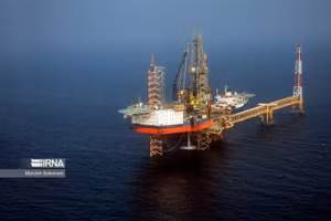 Mỏ khí đốt South Pars ở ngoài khơi thành phố Asaluyeh, miền Nam Iran. Ảnh: IRNA/TTXVN