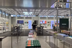 Một cửa hàng bán mỹ phẩm dành cho nam tại Hàn Quốc. Ảnh: TTXVN