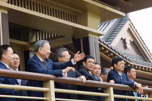 Tổng Bí thư, Chủ tịch nước Tô Lâm thăm khu vực xây dựng Khu khởi động của thành phố mới Hùng An, tỉnh Hà Bắc. Ảnh: TTXVN