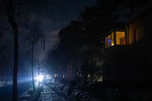 Mất điện trên diện rộng tại Berlin, Đức, sau vụ tấn công vào các đường dây điện. (Ảnh: THX/TTXVN)