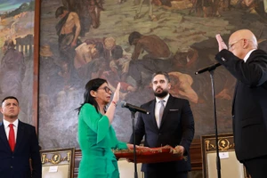 Tổng thống lâm thời Venezuela Delcy Rodriguez tuyên thệ nhậm chức (Ảnh: AA/TTXVN)