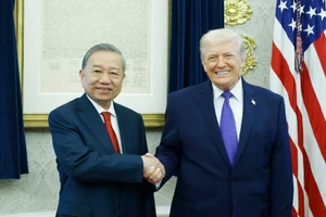 Tổng Bí thư Tô Lâm gặp Tổng thống Hoa Kỳ Donald Trump. (Ảnh: Thống Nhất/TTXVN)