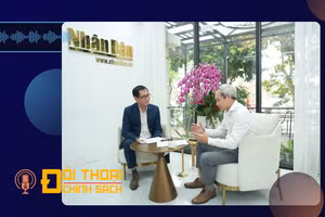 Ông Phan Đức Hiếu tham gia đối thoại chính sách của Báo Nhân Dân.