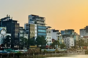 Khi các yếu tố vĩ mô dần ổn định, thị trường bất động sản sẽ tiếp tục duy trì vai trò là kênh tích lũy tài sản bền vững của người dân. (Ảnh: HNV)