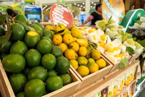 Nhu cầu tiêu dùng trong nước tăng là một trong các động lực quan trọng thúc đẩy tăng trưởng ngành thương mại, dịch vụ. (Ảnh: HNV)