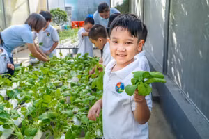 Hào hứng trải nghiệm gần gũi với thiên nhiên.