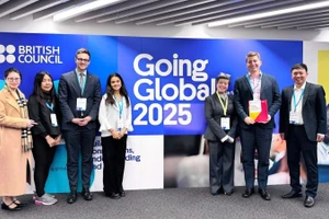 Đoàn đại biểu Việt Nam và Vương quốc Anh tại Going Global 2025. (Ảnh: HỘI ĐỒNG ANH)