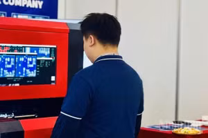 AI giúp kết nối mạng lưới thông minh, nơi dữ liệu, quy trình và con người vận hành thống nhất. (Ảnh: HNV)