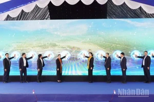 Cụm công trình đầu mối Hồ chứa nước Bản Mồng giai đoạn 1 chính thức được khánh thành trong sáng nay. 