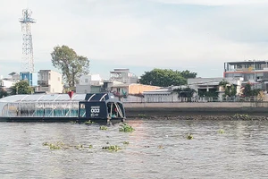 Vận hành Interceptor 003 trên sông Cần Thơ.