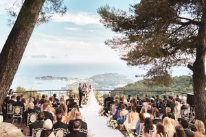 Ý tưởng của Invitin là người Pháp có thể tham dự đám cưới như một hoạt động chia sẻ trải nghiệm.