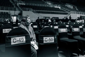 Khoảng trống từ những vụ hủy show nằm ở chuyện hoàn vé.