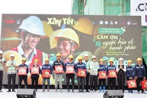 Đến hẹn, “Xây Tết” lại đến với người lao động, góp phần giúp họ gắn bó với nghề, đóng góp tích cực vào công cuộc xây dựng và phát triển đất nước.