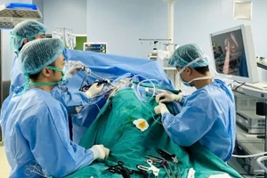 Ca mổ ghép thận tự thân tại Bệnh viện Trung ương Quân đội 108.