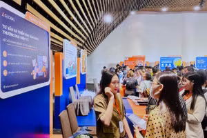 Nền tảng số đang là con đường ngắn nhất để hàng hóa Việt Nam hiện diện trên các sàn thương mại quốc tế. (Nguồn: Global) 