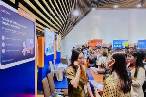 Nền tảng số đang là con đường ngắn nhất để hàng hóa Việt Nam hiện diện trên các sàn thương mại quốc tế. (Nguồn: Global) 