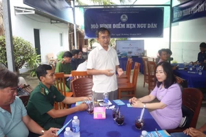 Mô hình Điểm hẹn ngư dân tại Cần Thơ góp phần phản ánh tâm tư, nguyện vọng của ngư dân, kịp thời tháo gỡ khó khăn, vướng mắc. (Ảnh TRẦN ĐỀ)