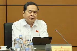 Chủ tịch Quốc hội Trần Thanh Mẫn nêu ý kiến thảo luận tại Tổ sáng 9/4. (Ảnh: DUY LINH)