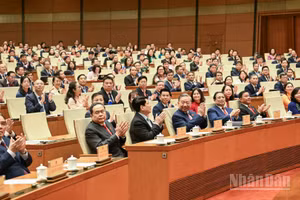 Các đồng chí lãnh đạo Đảng và Nhà nước dự phiên khai mạc Kỳ họp thứ nhất, Quốc hội khóa XVI. (Ảnh: LINH NGUYÊN)