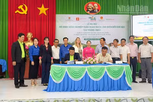 Lễ ký kết Biên bản ghi nhớ hợp tác triển khai mô hình giữa Dự án Green Hero Solution và Ủy ban nhân dân xã Cái Ngang