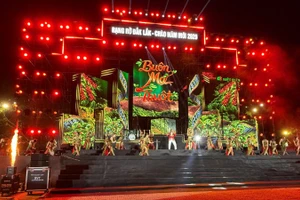 Chương trình nghệ thuật kích cầu du lịch và Chào năm mới 2026 với chủ đề “Rạng rỡ Đắk Lắk - Chào năm mới 2026”.