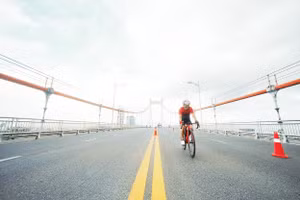 Đà Nẵng sở hữu lộ trình đạp xe ven biển và nội đô tuyệt đẹp. Ảnh: IRONMAN