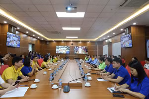 Toàn cảnh Lễ ra quân hưởng ứng Tháng vận động triển khai BHXH toàn dân năm 2026 tại Bảo hiểm xã hội tỉnh Thái Nguyên.