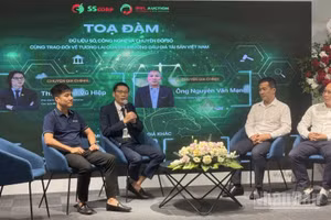 Các diễn giả chung nhận định, trong chuyển đổi số, dữ liệu đã và đang trở thành một loại tài sản chiến lược, quyết định tới năng lực cạnh tranh của tổ chức, doanh nghiệp và cả nền kinh tế. (Ảnh: HNV)