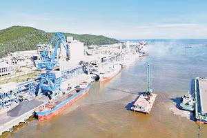 Cảng biển tại Khu kinh tế Nghi Sơn.