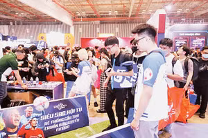 Ngày hội Game Việt Nam thu hút số lượng lớn khán giả trẻ tham dự.