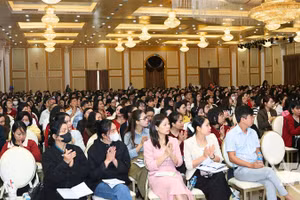 Đại biểu tham dự Hội nghị.