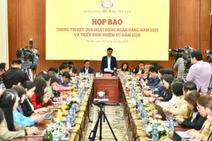 Toàn cảnh cuộc họp báo.