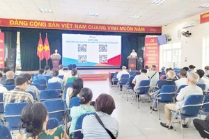 Tập huấn về phòng cháy, chữa cháy tại phường Giảng Võ (Hà Nội).