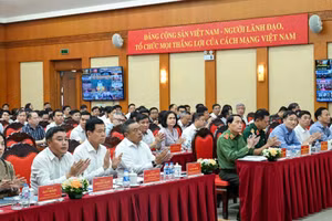 Đồng chí Trần Sỹ Thanh, Ủy viên Bộ Chính trị, Bí thư Trung ương Đảng, Chủ nhiệm Ủy ban Kiểm tra Trung ương dự và phát biểu ý kiến chỉ đạo hội nghị sơ kết công tác 6 tháng đầu năm 2026. (Ảnh: DUY LINH)