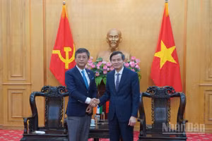 Đồng chí Giám đốc Học viện Chính trị quốc gia Hồ Chí Minh có buổi tiếp và làm việc với Đại sứ đặc mệnh toàn quyền Ấn Độ tại Việt Nam.