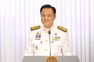 Thủ tướng Thái Lan Anutin Charnvirakul phát biểu tại Thủ đô Bangkok. (Ảnh: THX/TTXVN)