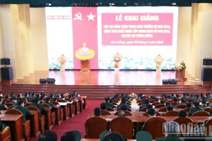 Quang cảnh lễ khai giảng.