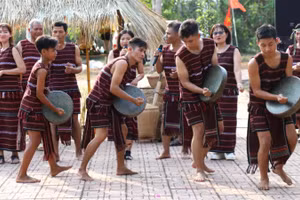 Với khoảng 16.000 người, Đồng Nai hiện là địa bàn có đông đồng bào dân tộc Chơ Ro sinh sống nhất cả nước.