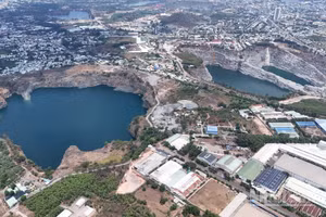 Khu vực giáp ranh giữa thành phố Đồng Nai và Thành phố Hồ Chí Minh từng được xem là "thủ phủ" khai thác đá của khu vực phía nam.