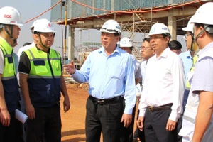 Bộ trưởng Xây dựng Trần Hồng Minh kiểm tra tại dự án sân bay Long Thành.