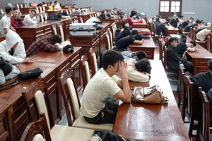 Các đối tượng trong đường dây lừa đảo trực tuyến xuyên quốc gia bị bắt giữ.