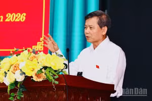 Đồng chí Lê Minh Trí, Ủy viên Bộ Chính trị, Bí thư Trung ương Đảng, Trưởng Ban Nội chính Trung ương phát biểu với cử tri về khát vọng thành phố Đồng Nai phát triển xứng tầm.