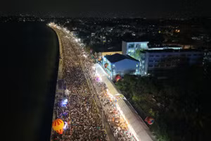 Sự kiện được tổ chức ở tuyến đường ven sông Đồng Nai thu hút hàng chục nghìn người tham gia.