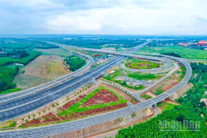 Các trục đường kết nối trực tiếp sân bay Long Thành đang gấp rút hoàn thành.